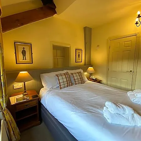 The Red Lion & Manor House * Skipton